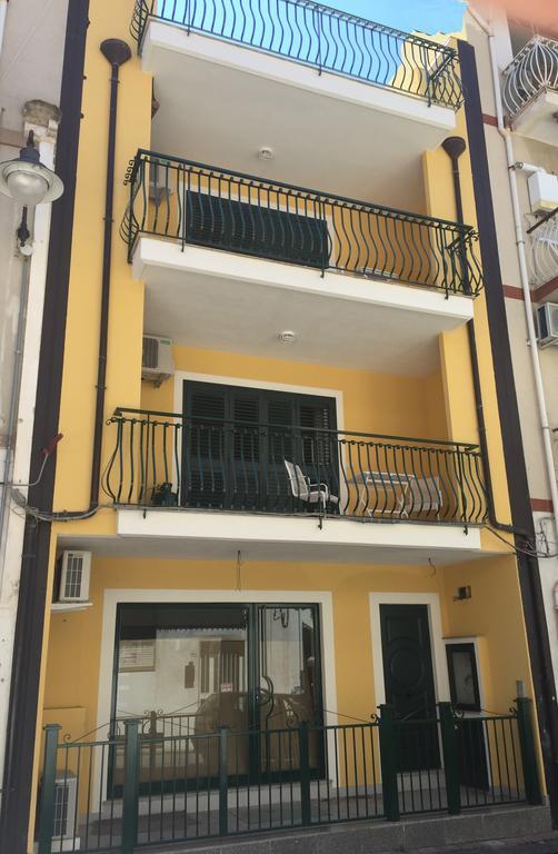 Апартаменты Milly House Летоянни Экстерьер фото